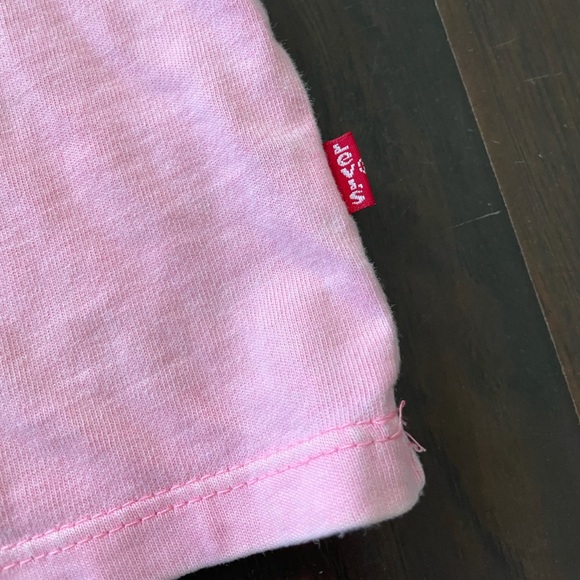 Levi’s Cropped T-Shirt - Picture 3 of 5